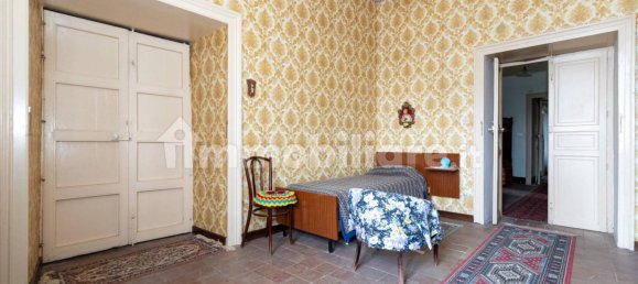 Здание с 5 комнатами в Рандаццо, Италия № 156870 36