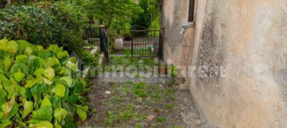 Здание с 5 комнатами в Рандаццо, Италия № 156870 49