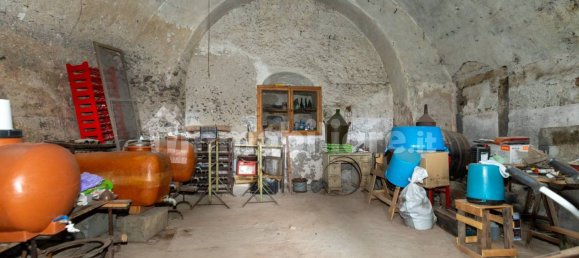 Здание с 5 комнатами в Рандаццо, Италия № 156870 28