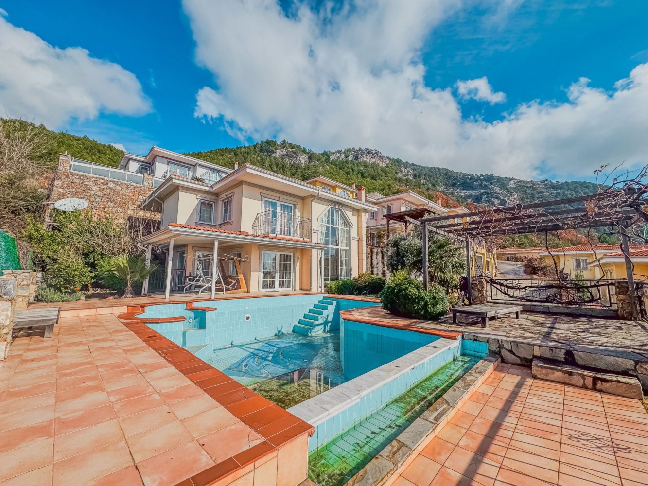 Villa 4+1 à Alanya, Turkey No. 49892