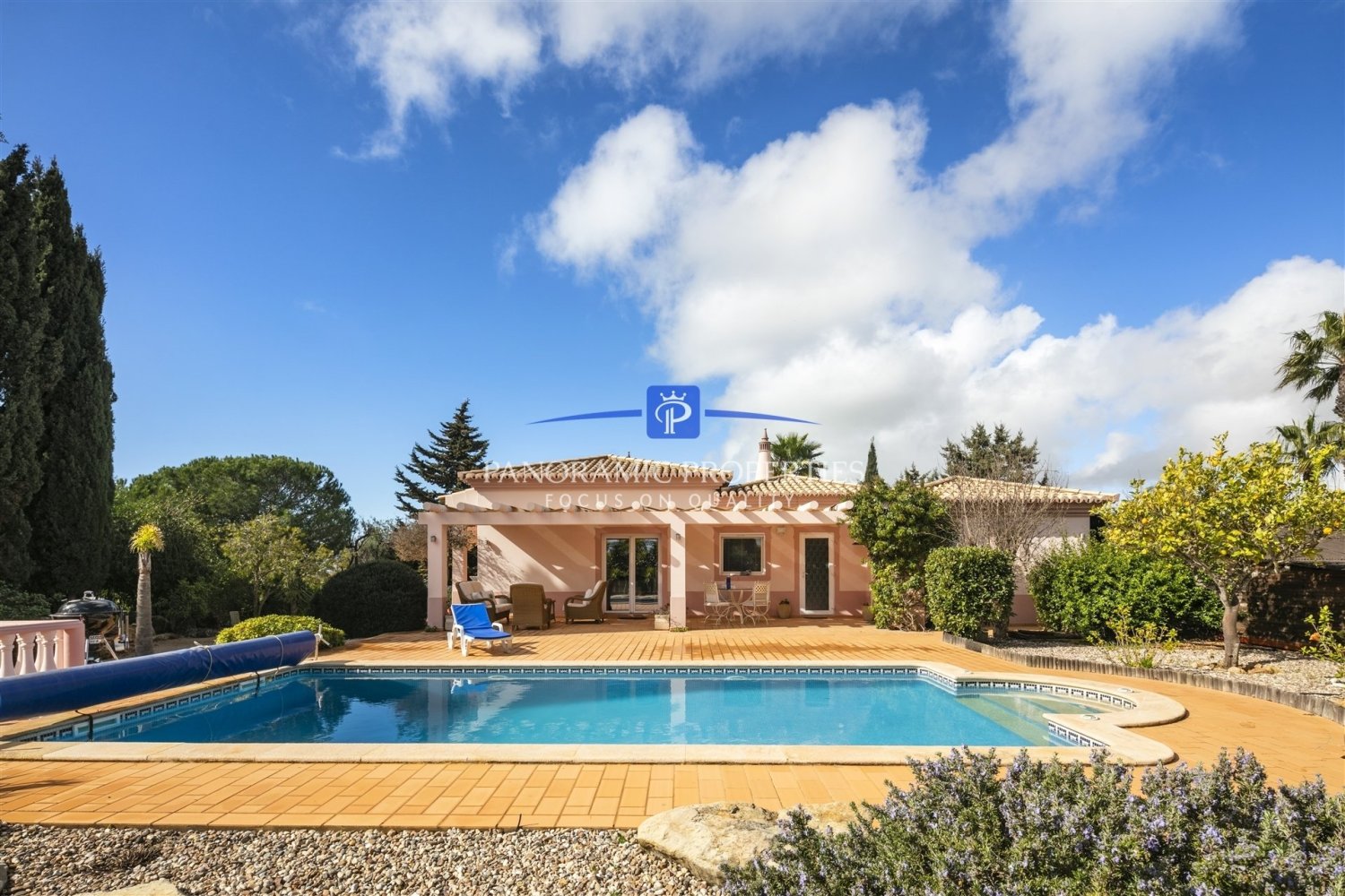 3 bedrooms Villa in Lagoa, Portugal No. 100476