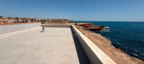 3 bedrooms House in Torrevieja, Spain No. 160427 3