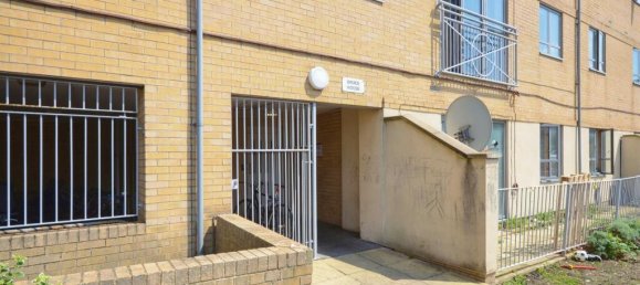 1 bedroom Apartment in Harrow, United Kingdom No. 6383 10