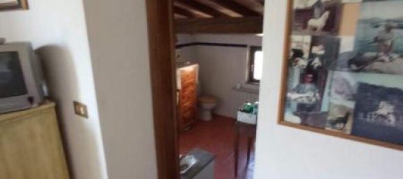 8 rooms House in Vicchio, Italy No. 232741 15