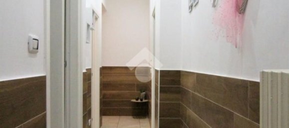 Apartamento de 3 habitaciónes en Molfetta, Italy No. 107857 4