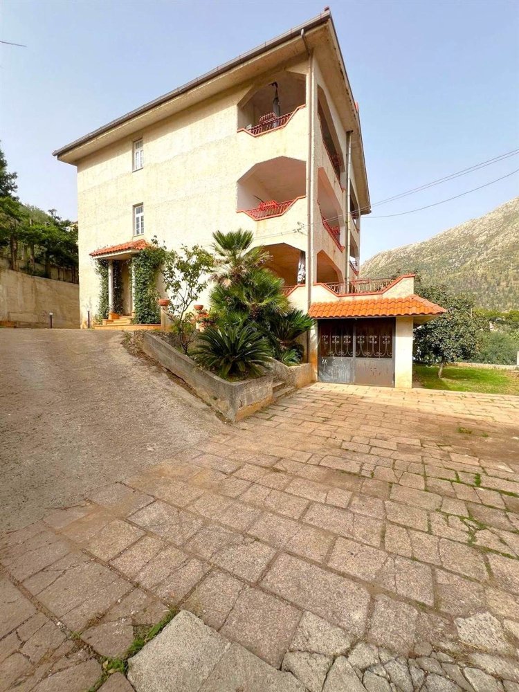 4غرفة شقة في Monreale, Italy رقم 59852