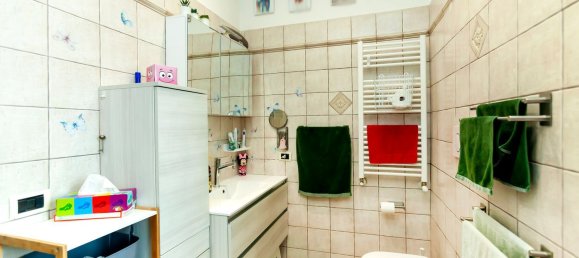 3 rooms Apartment in Rome, Italy No. 93881 16