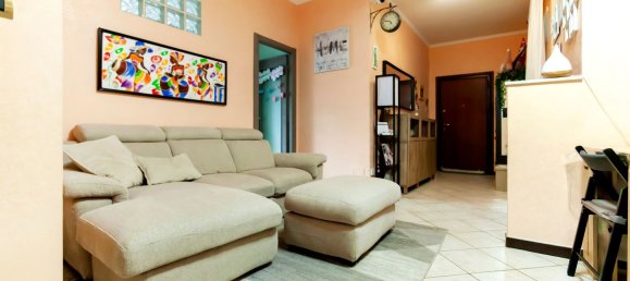 3 rooms Apartment in Rome, Italy No. 93881 2