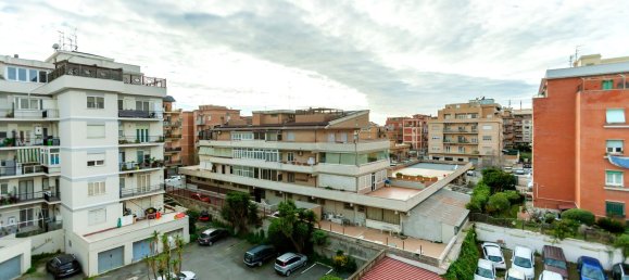 3 rooms Apartment in Rome, Italy No. 93881 28