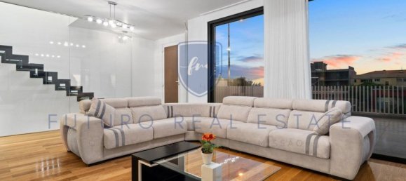 3 bedrooms House in Funchal, Portugal No. 25088 2