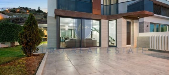 3 bedrooms House in Funchal, Portugal No. 25088 25