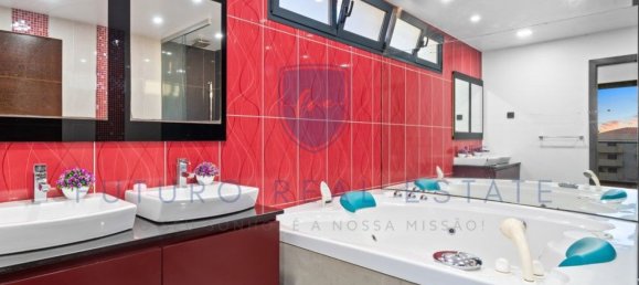 3 bedrooms House in Funchal, Portugal No. 25088 8