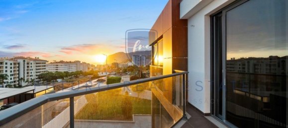 3 bedrooms House in Funchal, Portugal No. 25088 4