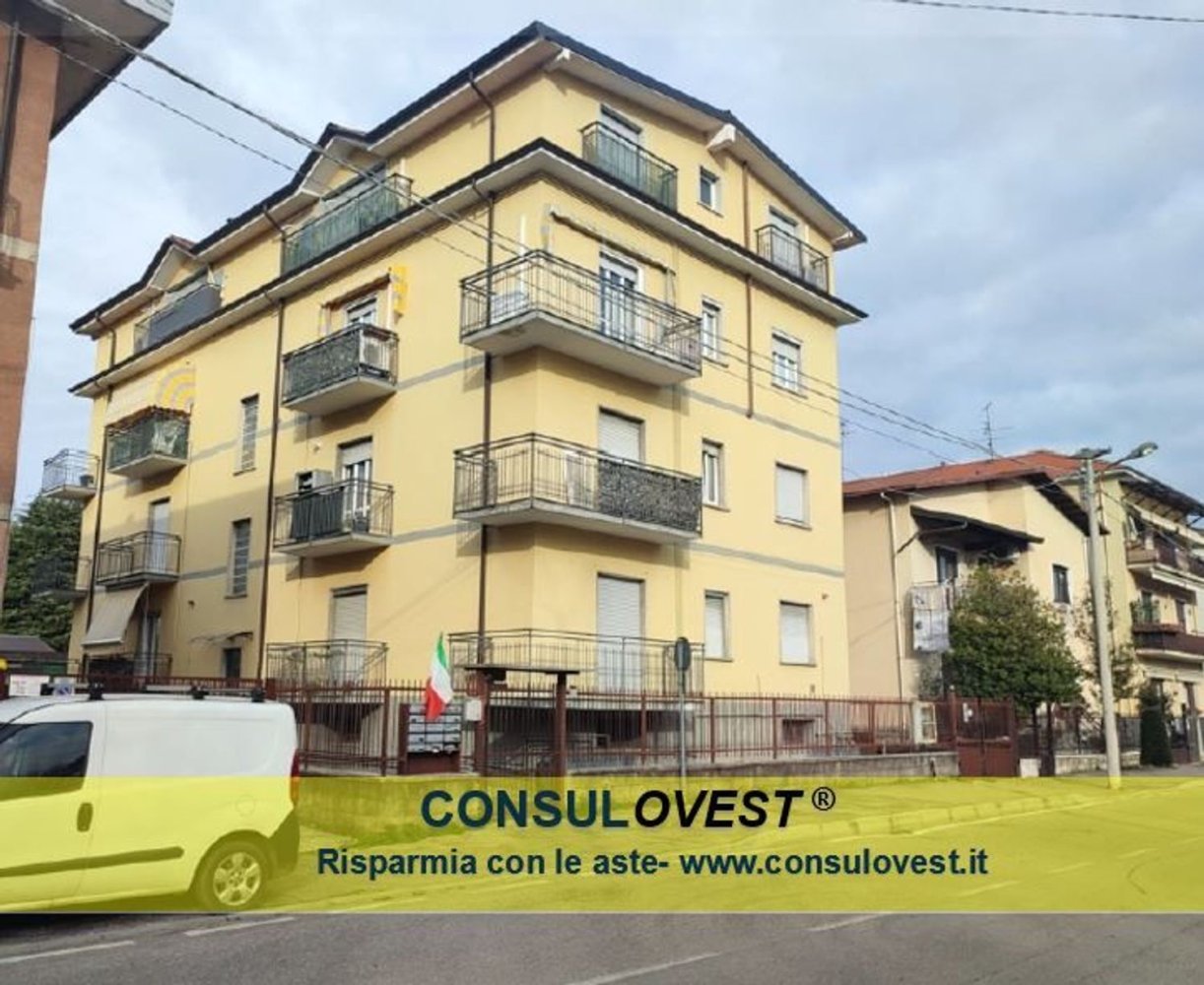 3-salle Appartement à Solaro, Italy No. 60644