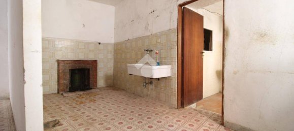 4 Schlafzimmer Haus in Vibonati, Italy, Nr. 290278 11
