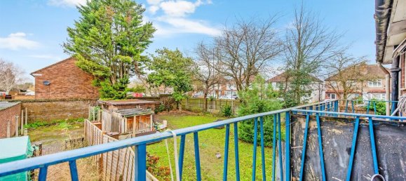 2 bedrooms Maisonette in Feltham, United Kingdom No. 9825 5