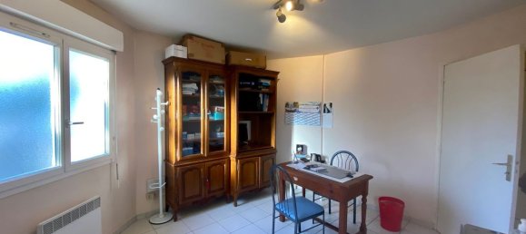 73m² Office in Athis-Mons, France No. 180354 6