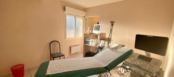 73m² Office in Athis-Mons, France No. 180354 8