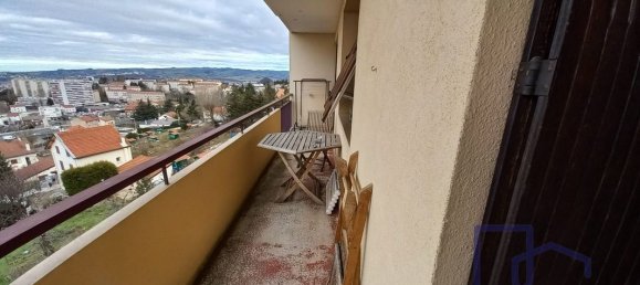 3 bedrooms Apartment in Saint-Etienne, France No. 199777 2