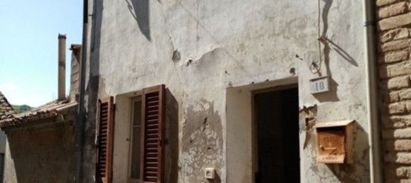 Дом с 4 комнатами в Терре Ровереше, Италия № 113343 17