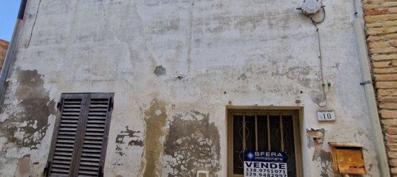 Дом с 4 комнатами в Терре Ровереше, Италия № 113343 27