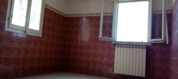 Дом с 4 комнатами в Терре Ровереше, Италия № 113343 14