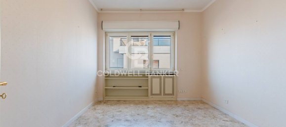 Apartamento de 4 divisões em Bari, Italy N.º 63551 8