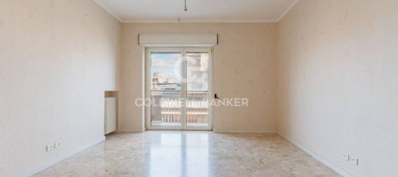 Apartamento de 4 divisões em Bari, Italy N.º 63551 16
