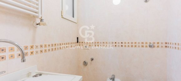 Apartamento de 4 divisões em Bari, Italy N.º 63551 21