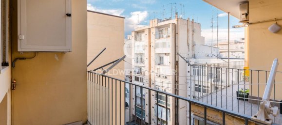 Apartamento de 4 divisões em Bari, Italy N.º 63551 24