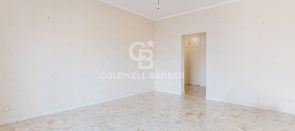 Apartamento de 4 divisões em Bari, Italy N.º 63551 17