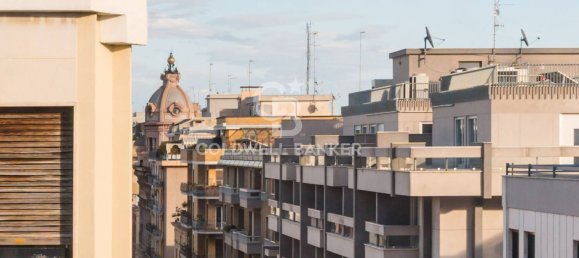 Apartamento de 4 divisões em Bari, Italy N.º 63551 2