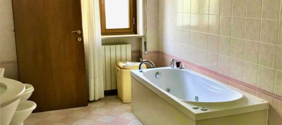 7 rooms House in Veronella, Italy No. 221014 52