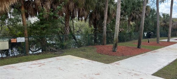3 Schlafzimmer Gewerbliche Immobilien in Miami, USA, Nr. 615622 3