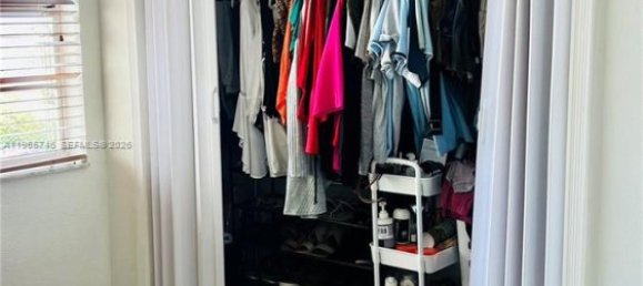 3 Schlafzimmer Gewerbliche Immobilien in Miami, USA, Nr. 615622 10