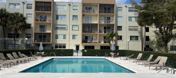 3 Schlafzimmer Gewerbliche Immobilien in Miami, USA, Nr. 615622 4