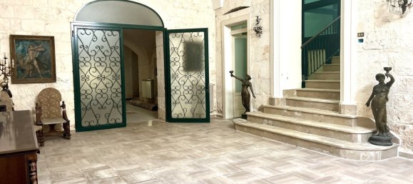 5 bedrooms Building in Ostuni, Italy No. 177269 10