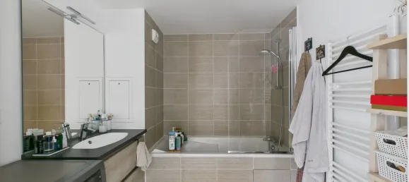 Apartamento de 2 dormitorios en Colombes, France No. 283177 11