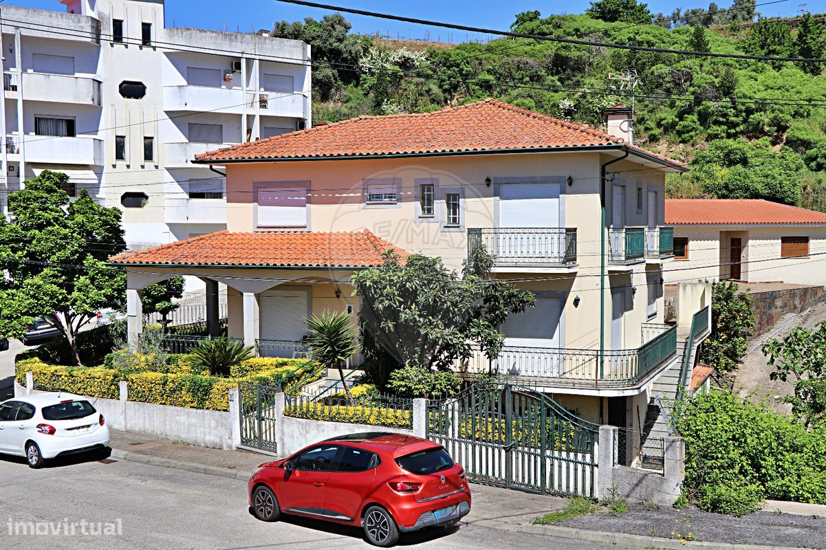 5 bedrooms House in Peso da Regua, Portugal No. 21243