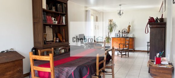 3 bedrooms House in Cramoisy, France No. 66861 5