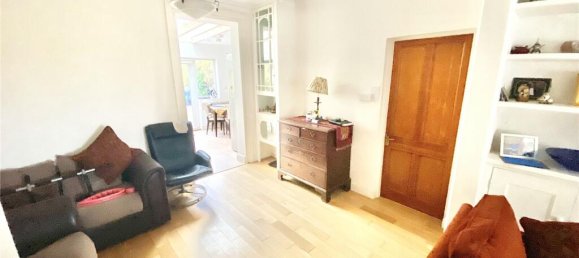 4 bedrooms House in Barnet, United Kingdom No. 6474 9