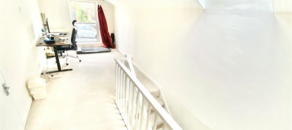 4 bedrooms House in Barnet, United Kingdom No. 6474 4