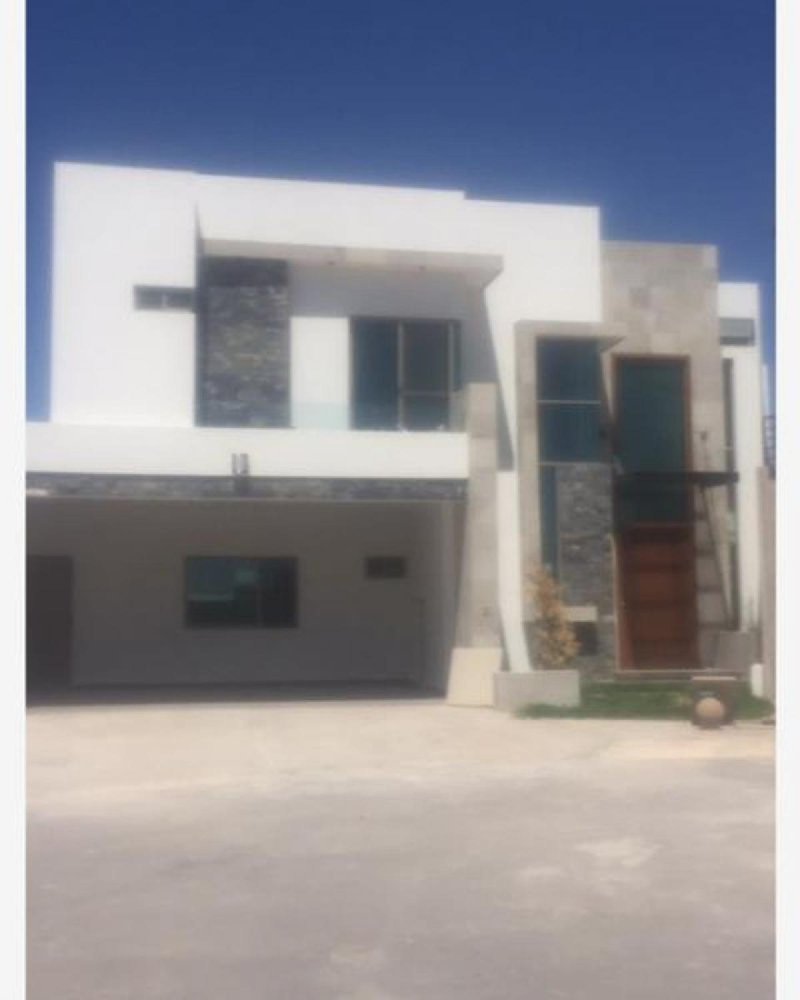3 bedrooms House in Playa Vicente, Mexico No. 165032