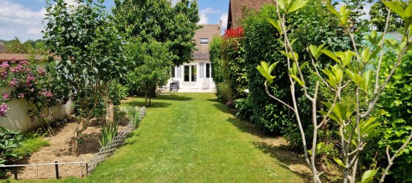 3 bedrooms House in Maintenon, France No. 65035 2