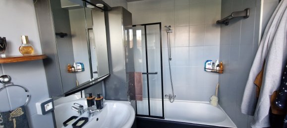 3 bedrooms House in Maintenon, France No. 65035 6