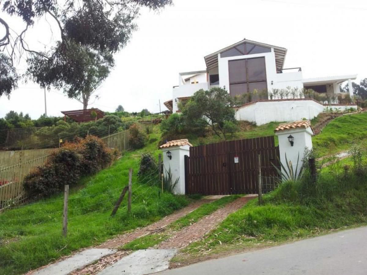 3 bedrooms House in Cundinamarca, Colombia No. 8446
