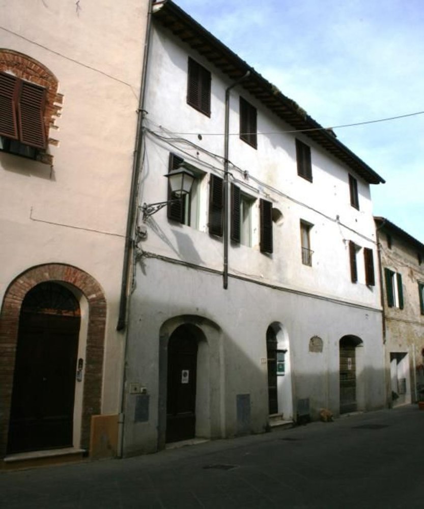 Apartamento de 5 habitaciónes en Asciano, Italy No. 199998