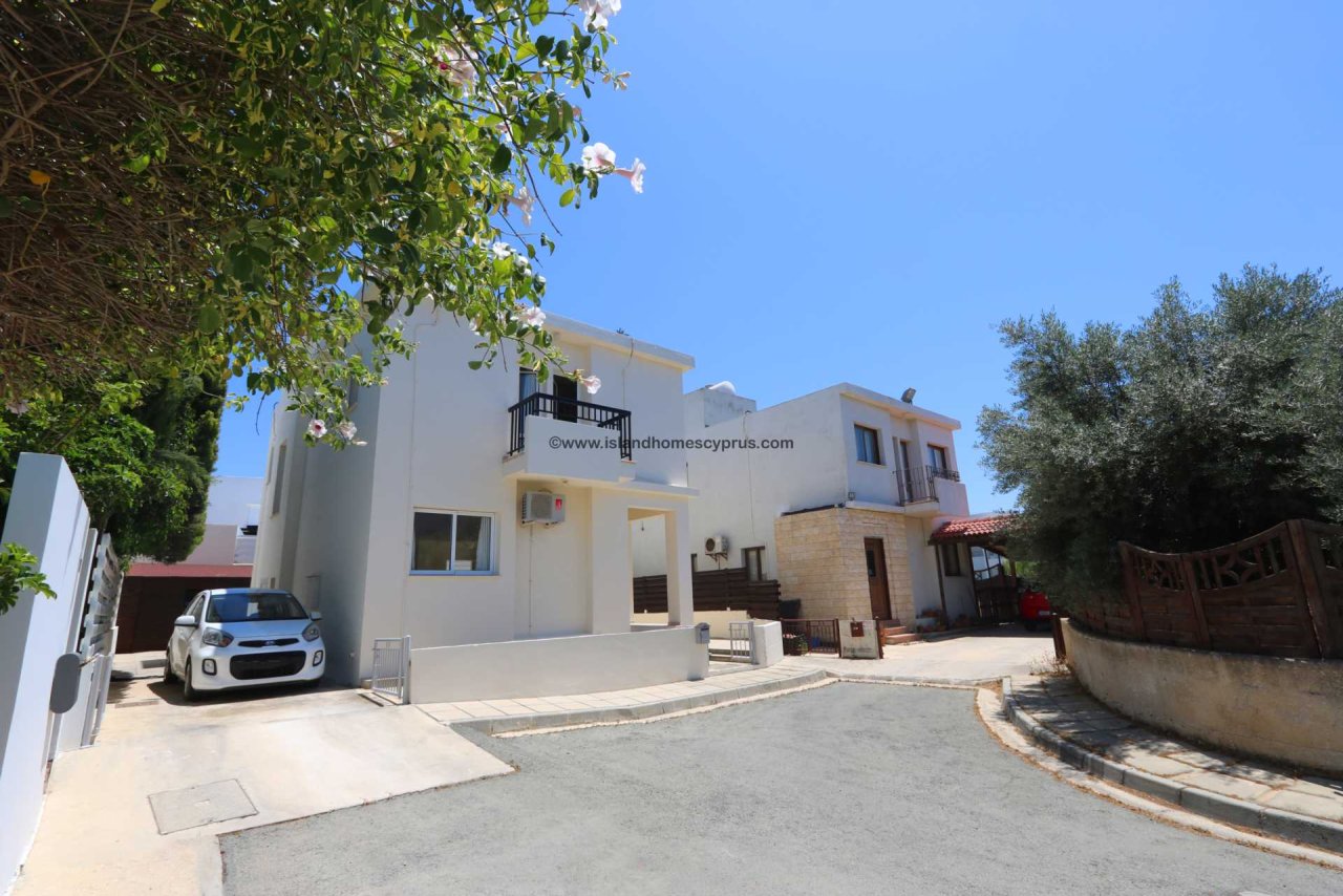 Casa de 3 dormitorios en Paralimni, Cyprus No. 23861