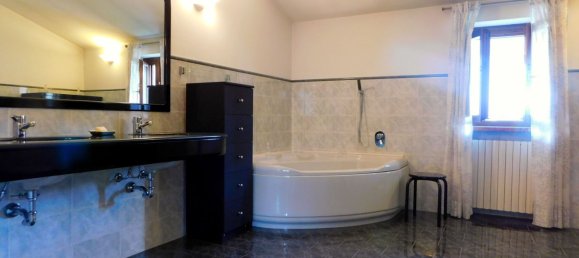 6 rooms House in Gambolò, Italy No. 178153 30