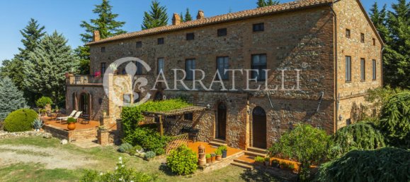 7 Schlafzimmer Grundstück in Città della Pieve, Italy, Nr. 329314 4